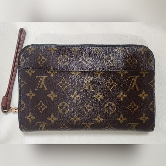 Louis Vuitton Orsay clutch/wristlet. Int & ext pockets have been cleaned out. - Picture 3 of 16